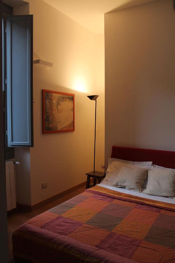 Goldoni77 - 3Mins From Dateo Station Milan Bagian luar foto